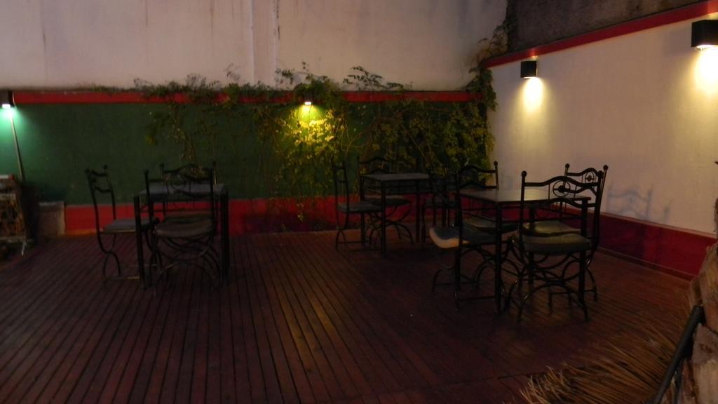 Punto Urbano Hostel Mendoza Buitenkant foto