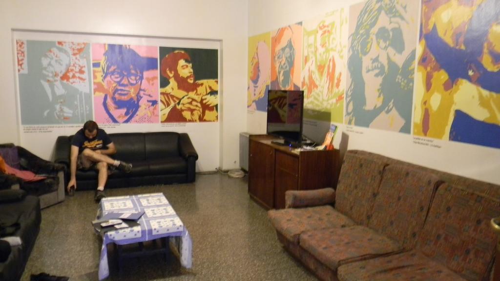 Punto Urbano Hostel Mendoza Buitenkant foto