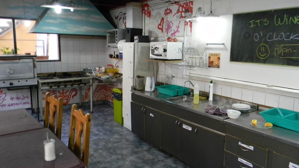 Punto Urbano Hostel Mendoza Buitenkant foto