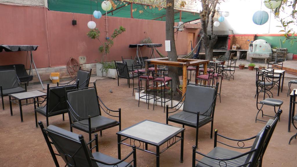 Punto Urbano Hostel Mendoza Buitenkant foto