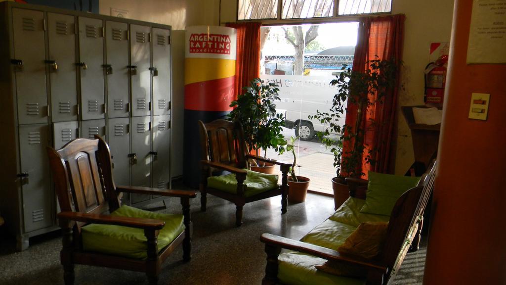 Punto Urbano Hostel Mendoza Buitenkant foto