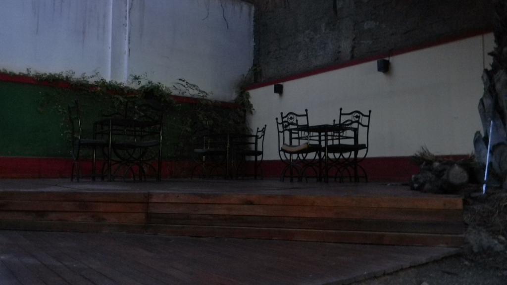Punto Urbano Hostel Mendoza Buitenkant foto