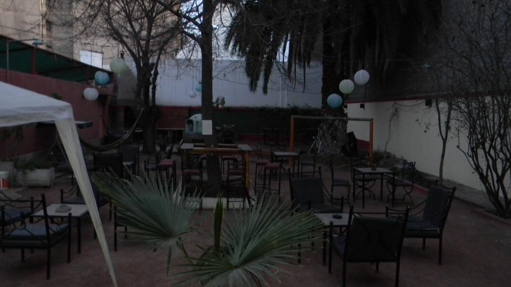 Punto Urbano Hostel Mendoza Buitenkant foto