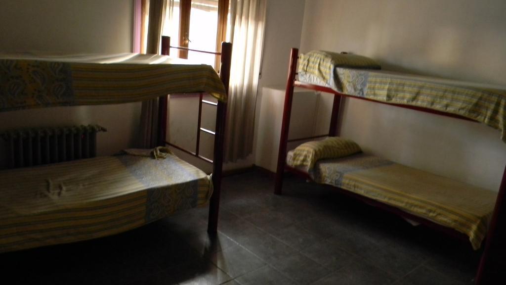 Punto Urbano Hostel Mendoza Buitenkant foto